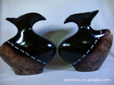 楊良鳳 以時(shí)尚低溫花插，點(diǎn)亮家居藝術(shù)新視界